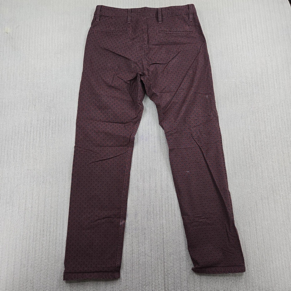 Dockers Pants Mens 31x30 Red Alpha Khaki Slim Tapered Geometric Print Chino - Picture 11 of 15